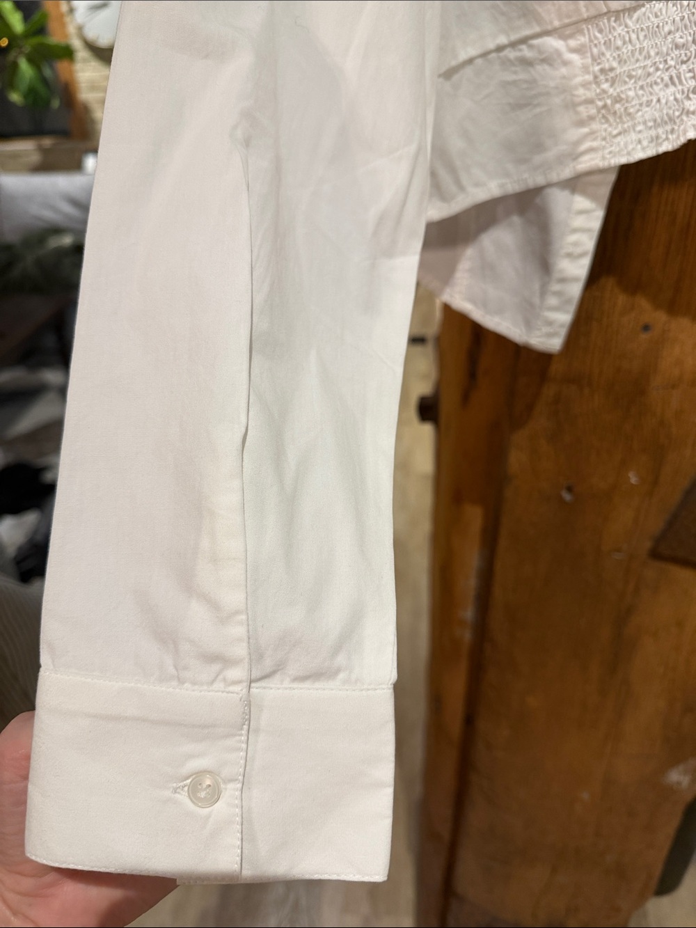 Divided White Cropped Button-Front Collared Top - Picture 4 of 4